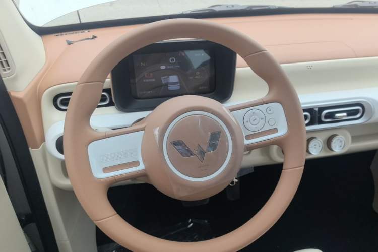 Used Wuling Hongguang MINIEV 2024 3rd Generation 215km Youth Edition Steering Wheel