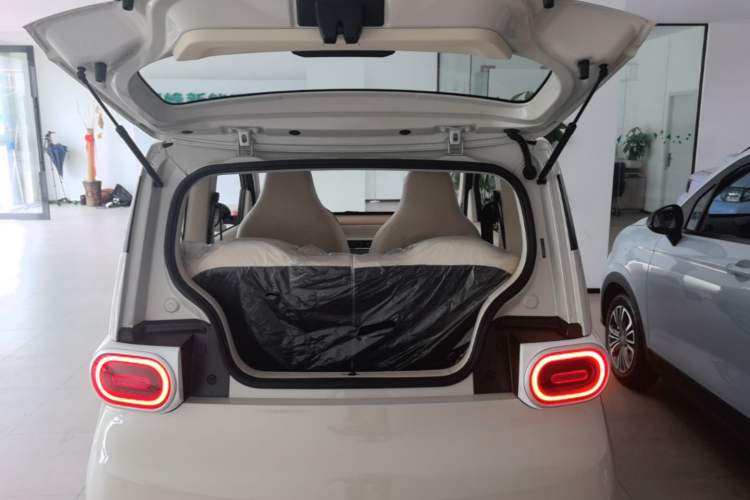 Used Wuling Hongguang MINIEV 2024 3rd Generation 215km Youth Edition Trunk
