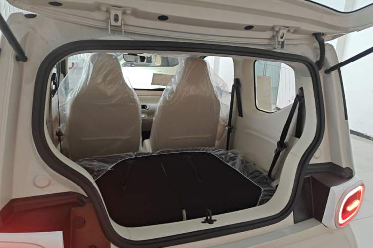 Used Wuling Hongguang MINIEV 2024 3rd Generation 215km Youth Edition Trunk
