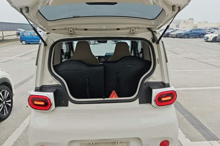 Used Wuling Hongguang MINIEV 2024 3rd Generation 215km Advanced Version Trunk