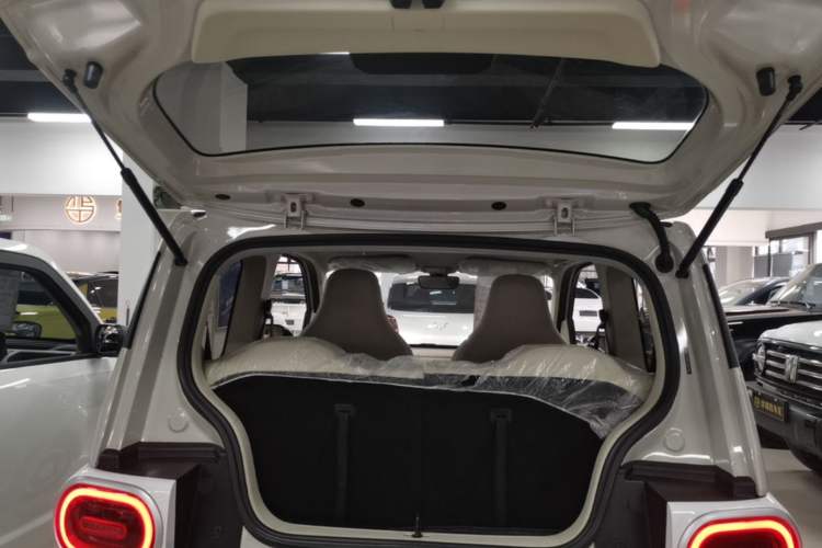 Used Wuling Hongguang MINIEV 2024 3rd Generation 215km Youth Edition Trunk