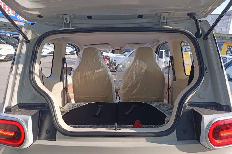 Used Wuling Hongguang MINIEV 2024 3rd Generation 215km Youth Edition Trunk