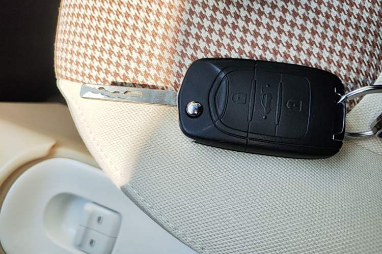 Used Wuling Hongguang MINIEV 2024 3rd Generation 215km Youth Edition Vehicle Key