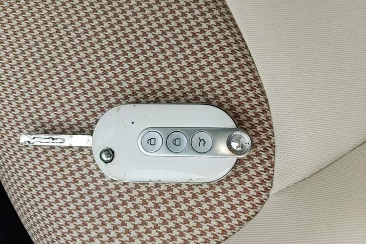 Used Wuling Hongguang MINIEV 2024 3rd Generation 215km Advanced Version Vehicle Key