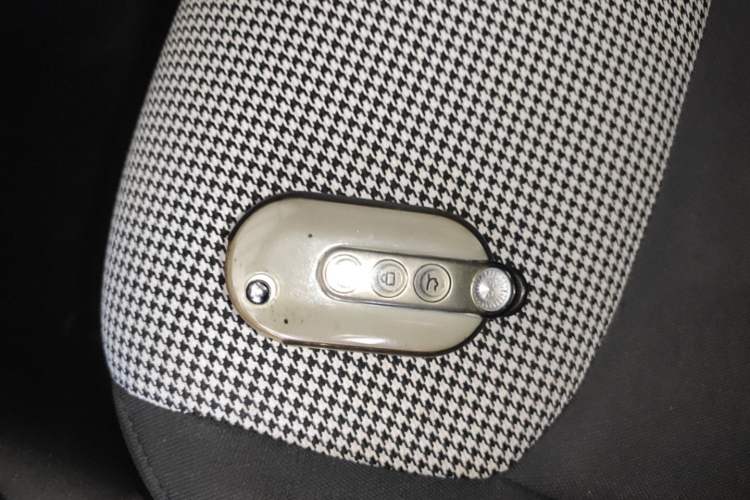 Used Wuling Hongguang MINIEV 2024 3rd Generation 215km Advanced Version Vehicle Key