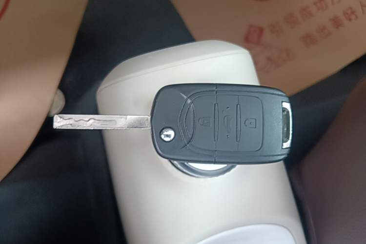 Used Wuling Hongguang MINIEV 2024 3rd Generation 215km Youth Edition Vehicle Key