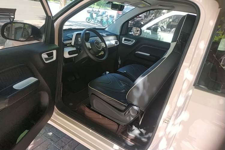 Used Wuling Hongguang MINIEV 2024 3rd Generation 215km Youth Edition Driver Seat