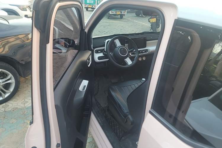 Used Wuling Hongguang MINIEV 2024 3rd Generation 215km Advanced Version Driver Seat