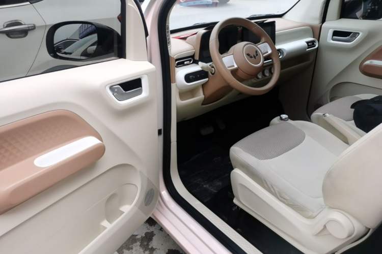 Used Wuling Hongguang MINIEV 2024 3rd Generation 170 km Driver Seat