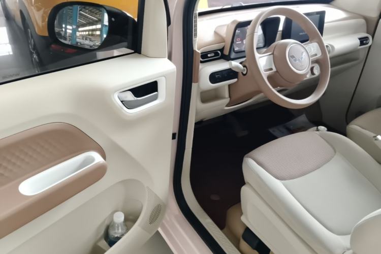 Used Wuling Hongguang MINIEV 2024 3rd Generation 215km Advanced Version Driver Seat