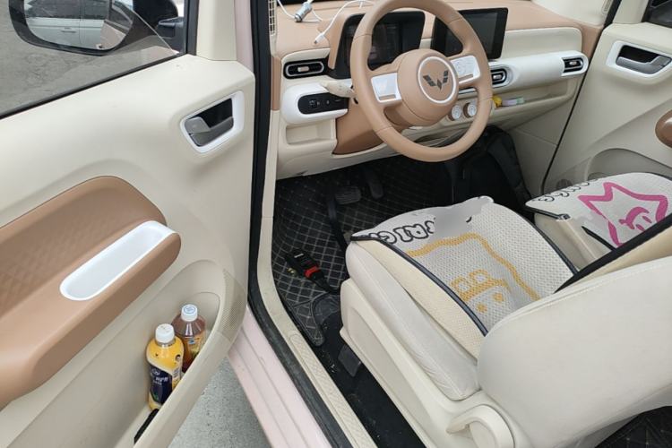 Used Wuling Hongguang MINIEV 2024 3rd Generation 215km Advanced Version Driver Seat