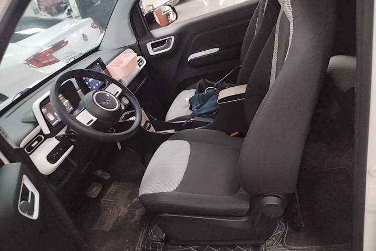 Used Wuling Hongguang MINIEV 2024 3rd Generation 215km Advanced Version Driver Seat