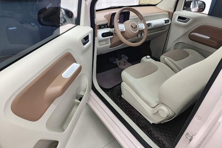 Used Wuling Hongguang MINIEV 2024 3rd Generation 215km Youth Edition Driver Seat
