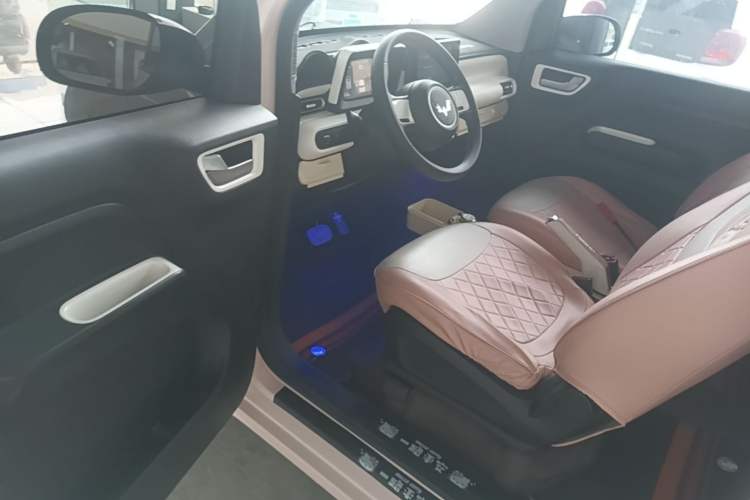 Used Wuling Hongguang MINIEV 2024 3rd Generation 170 km Driver Seat