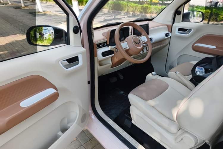 Used Wuling Hongguang MINIEV 2024 3rd Generation 215km Advanced Version Driver Seat
