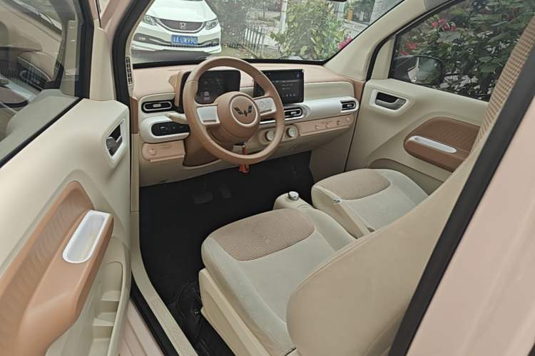 Used Wuling Hongguang MINIEV 2024 3rd Generation 215km Youth Edition Driver Seat