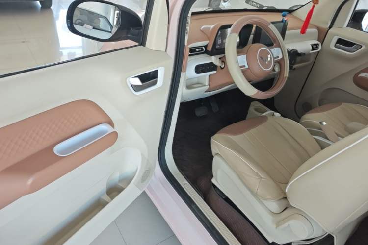 Used Wuling Hongguang MINIEV 2024 3rd Generation 215km Advanced Version Driver Seat