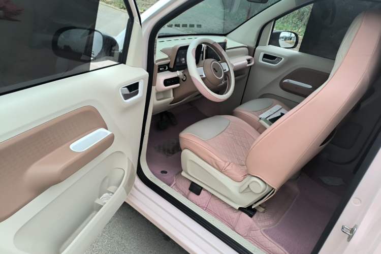 Used Wuling Hongguang MINIEV 2024 3rd Generation 215km Advanced Version Driver Seat