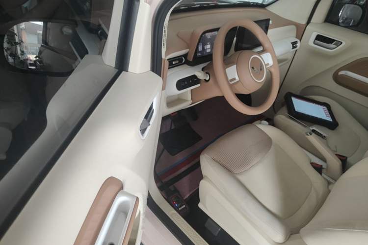 Used Wuling Hongguang MINIEV 2024 3rd Generation 215km Advanced Version Driver Seat