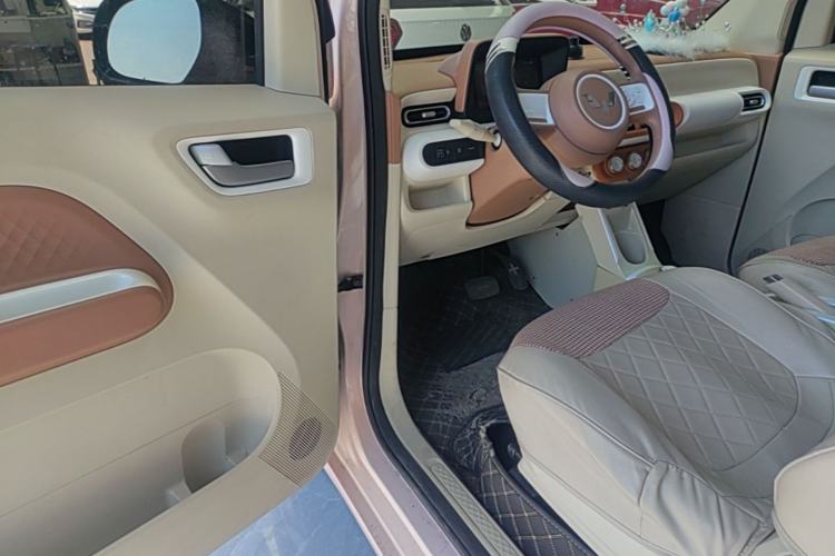 Used Wuling Hongguang MINIEV 2024 Third Generation 120 km Driver Seat