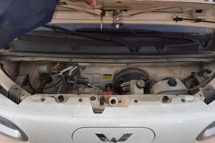 Used Wuling Hongguang MINIEV 2024 3rd Generation 215km Advanced Version Engine Bay
