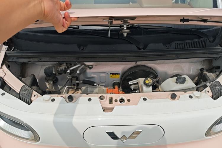 Used Wuling Hongguang MINIEV 2024 3rd Generation 215km Advanced Version Engine Bay