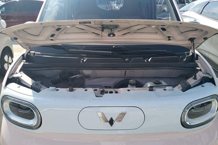 Used Wuling Hongguang MINIEV 2024 3rd Generation 215km Youth Edition Engine Bay