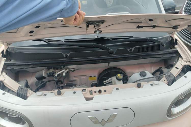 Used Wuling Hongguang MINIEV 2024 3rd Generation 215km Advanced Version Engine Bay