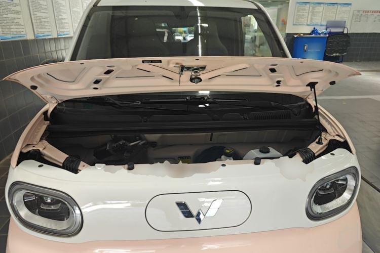 Used Wuling Hongguang MINIEV 2024 3rd Generation 215km Advanced Version Engine Bay