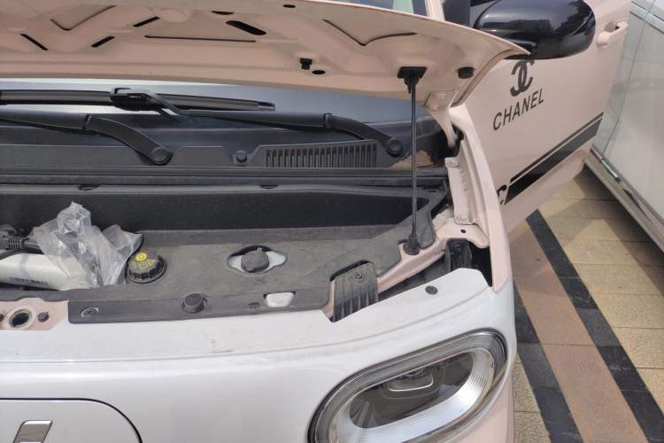 Used Wuling Hongguang MINIEV 2024 3rd Generation 215km Youth Edition Engine Bay Left