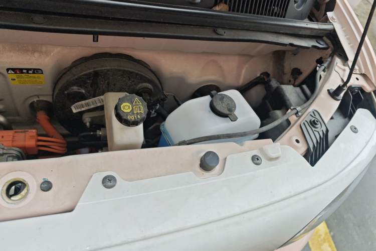 Used Wuling Hongguang MINIEV 2024 3rd Generation 215km Youth Edition Engine Bay Left