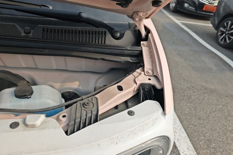 Used Wuling Hongguang MINIEV 2024 3rd Generation 215km Youth Edition Engine Bay Left