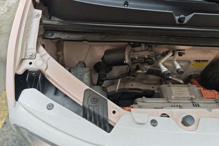 Used Wuling Hongguang MINIEV 2024 3rd Generation 215km Youth Edition Engine Bay Right