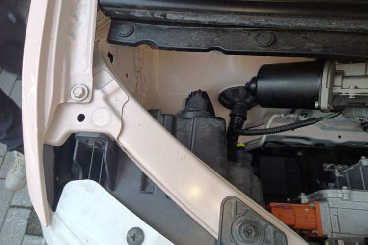 Used Wuling Hongguang MINIEV 2024 3rd Generation 215km Youth Edition Engine Bay Right
