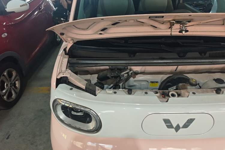 Used Wuling Hongguang MINIEV 2024 3rd Generation 215km Youth Edition Engine Bay Right