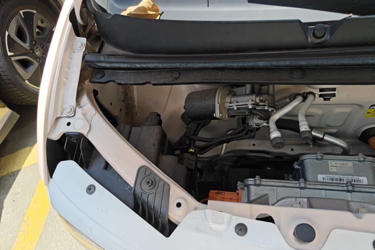 Used Wuling Hongguang MINIEV 2024 3rd Generation 215km Youth Edition Engine Bay Right