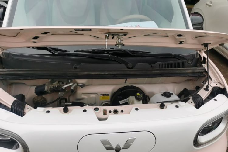 Used Wuling Hongguang MINIEV 2024 3rd Generation 170 km Engine Bay