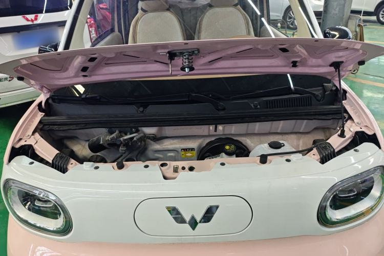Used Wuling Hongguang MINIEV 2024 3rd Generation 170 km Engine Bay
