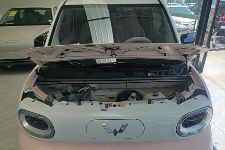 Used Wuling Hongguang MINIEV 2024 Third Generation 120 km Engine Bay