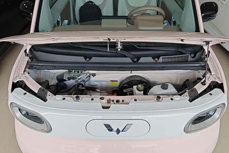 Used Wuling Hongguang MINIEV 2024 3rd Generation 215km Youth Edition Engine Bay