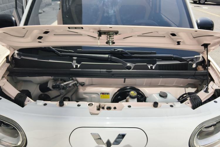 Used Wuling Hongguang MINIEV 2024 3rd Generation 215km Advanced Version Engine Bay