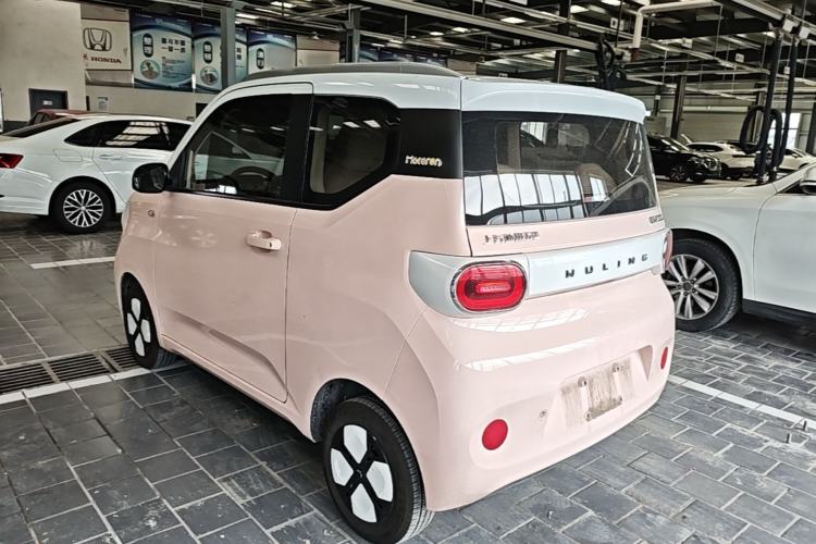Used Wuling Hongguang MINIEV 2024 3rd Generation 215km Advanced Version Exterior 2