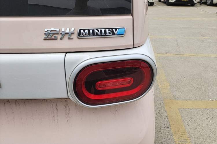 Used Wuling Hongguang MINIEV 2024 3rd Generation 215km Youth Edition Exterior 3