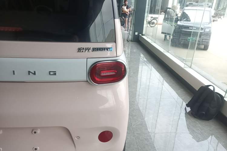 Used Wuling Hongguang MINIEV 2024 3rd Generation 170 km Exterior 3
