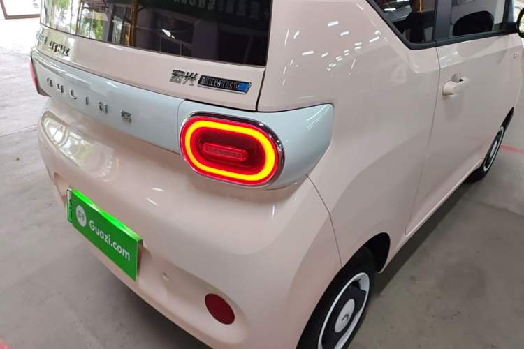 Used Wuling Hongguang MINIEV 2024 3rd Generation 170 km Exterior 3