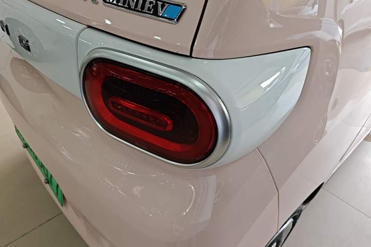 Used Wuling Hongguang MINIEV 2024 3rd Generation 215km Youth Edition Exterior 3