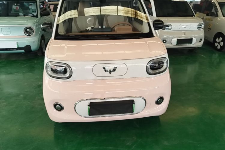 Used Wuling Hongguang MINIEV 2024 3rd Generation 215km Youth Edition Front