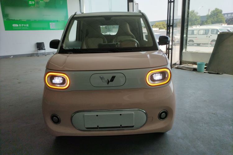 Used Wuling Hongguang MINIEV 2024 3rd Generation 215km Advanced Version Front