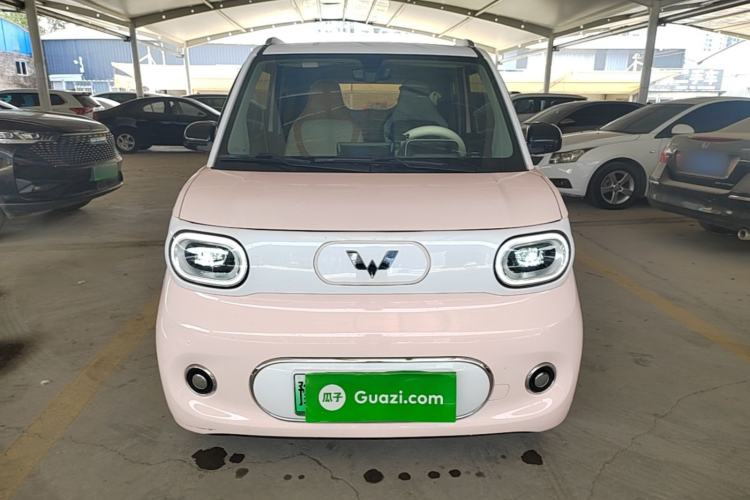 Used Wuling Hongguang MINIEV 2024 3rd Generation 215km Advanced Version Front