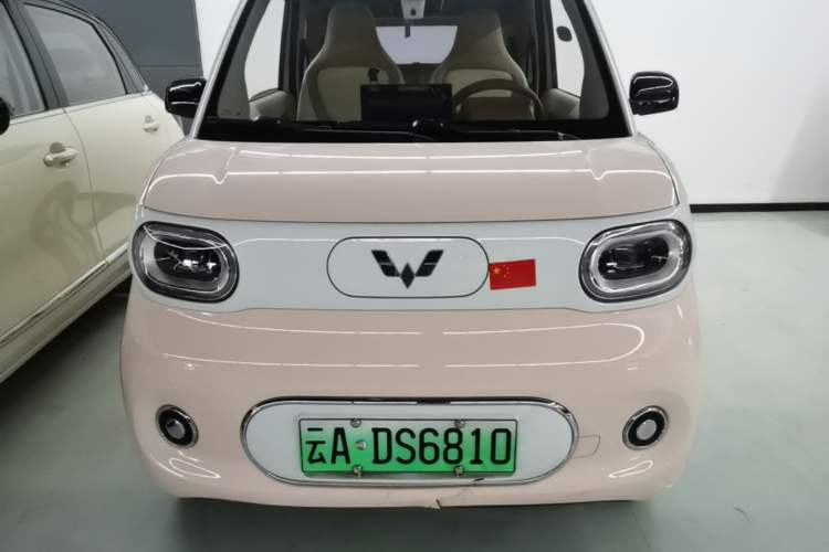 Used Wuling Hongguang MINIEV 2024 3rd Generation 215km Advanced Version Front